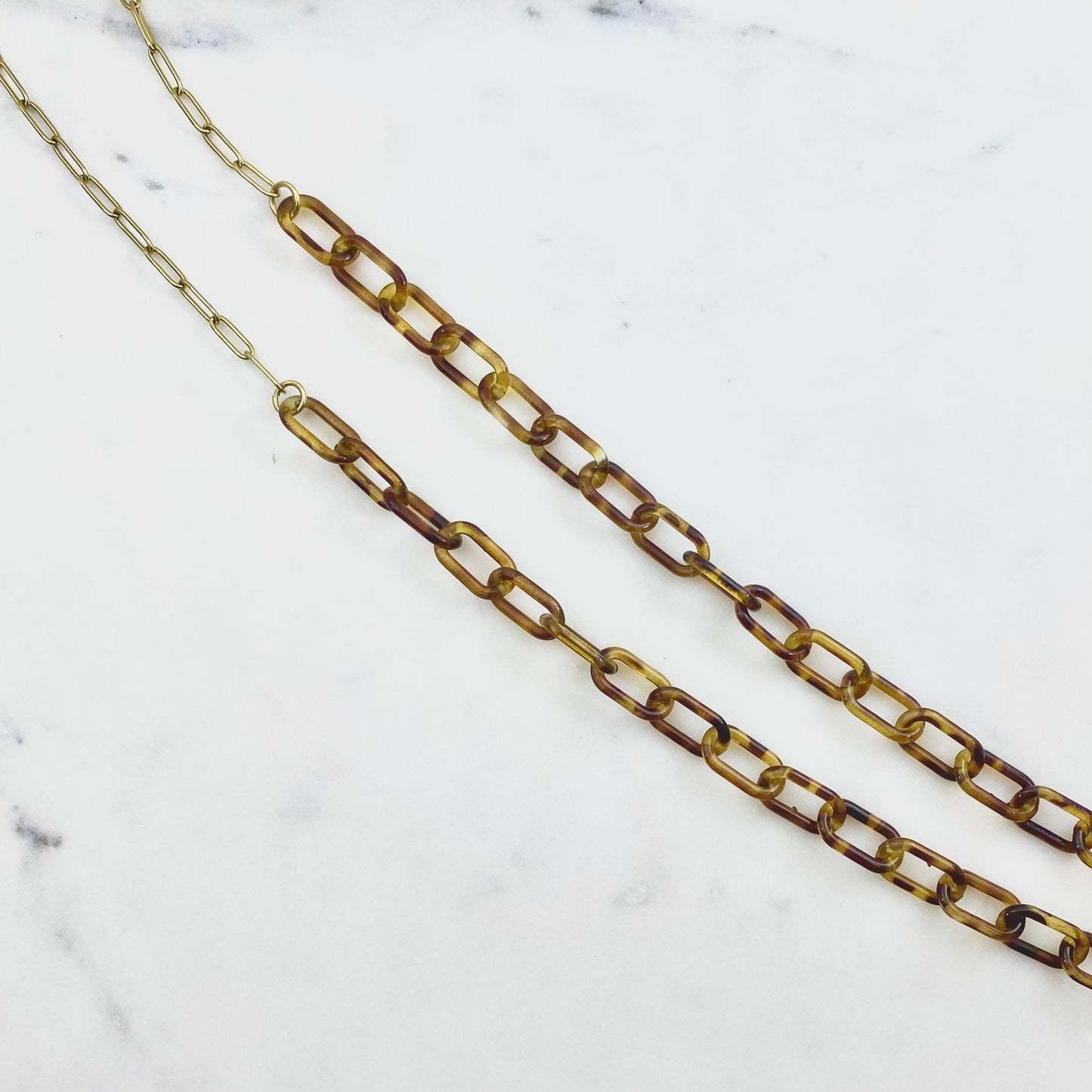 tortoise glasses chain