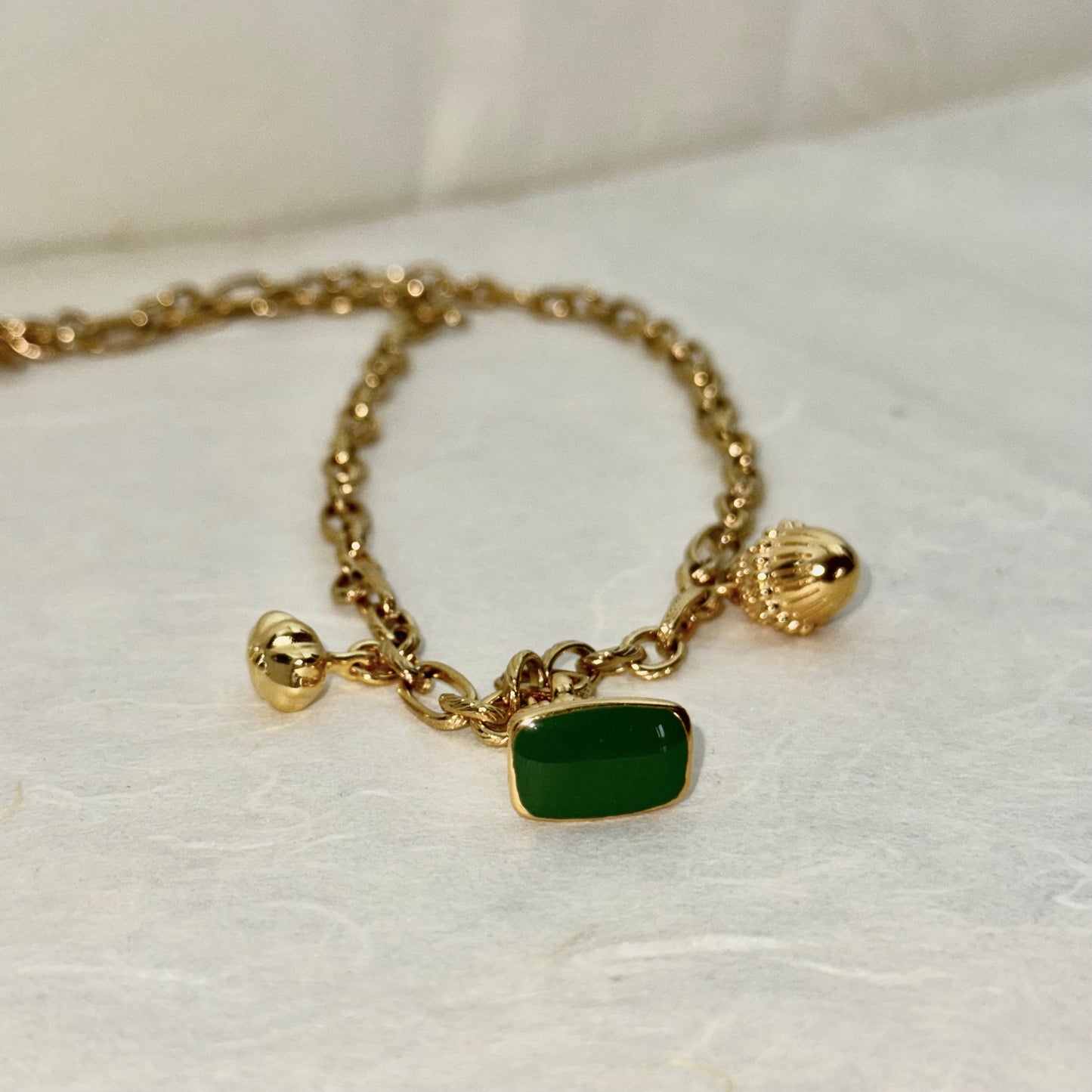 Χειροποίητο κολιέ Forest Charm Necklace με χρυσή αλυσίδα και charms