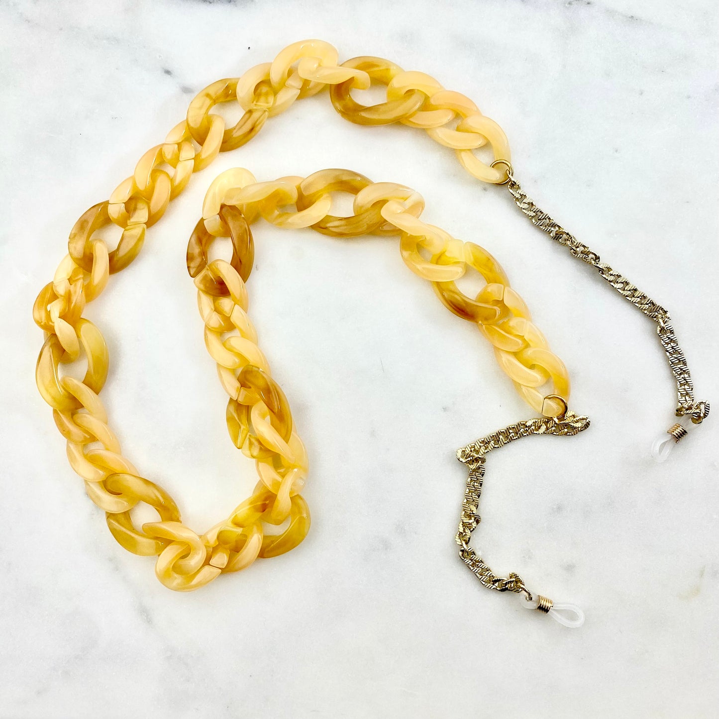 amber glasses chain