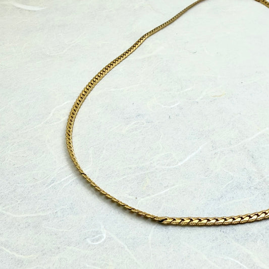 ατσάλινο κολιέ με επιχρύσωση σε minimal design