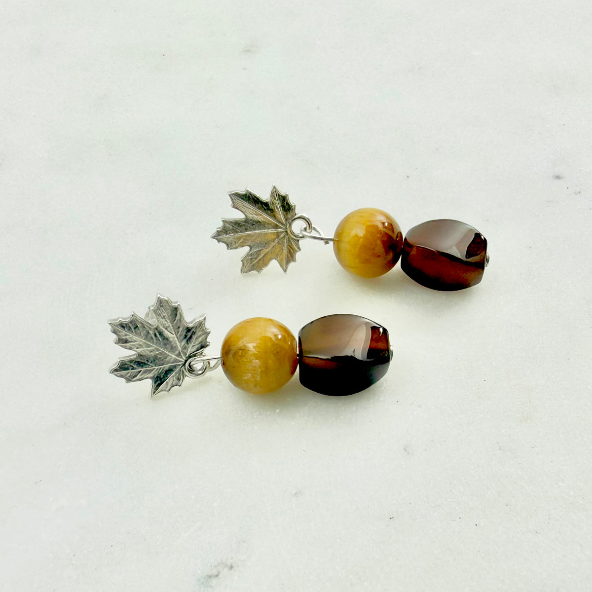 maple leaf earrings με ορειχάλκινο ασημί φύλλο