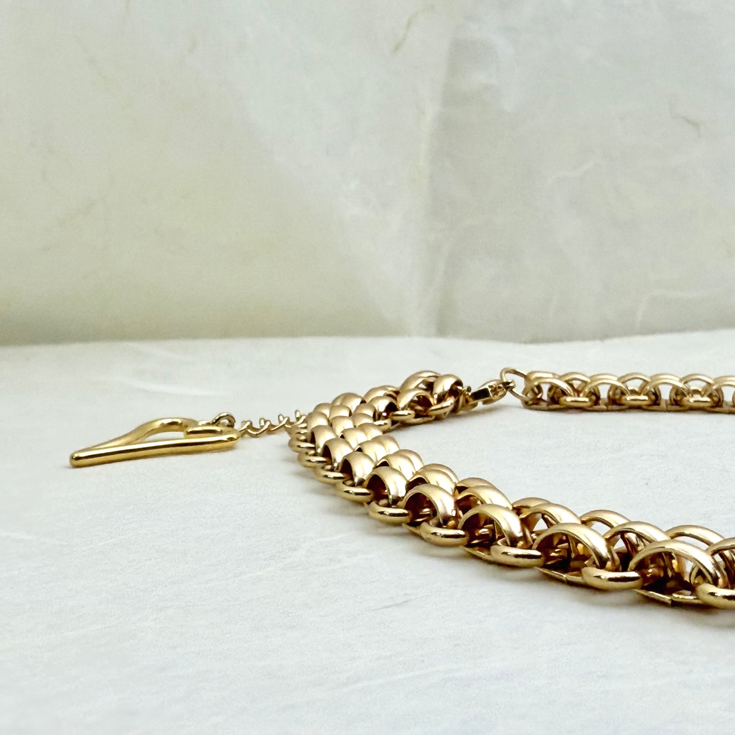 Χρυσό κολιέ από ατσάλι με statement αλυσίδα