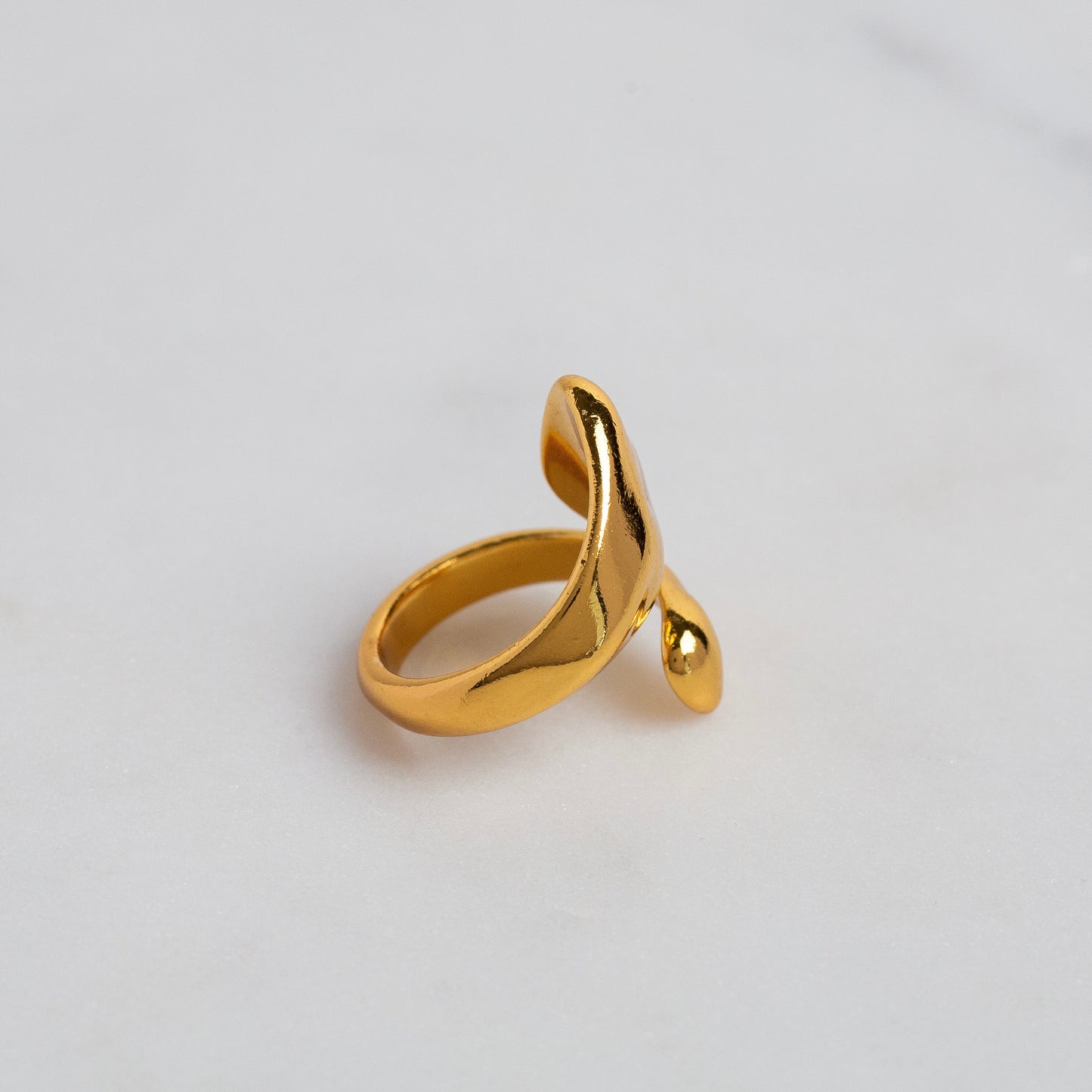 hug it ring