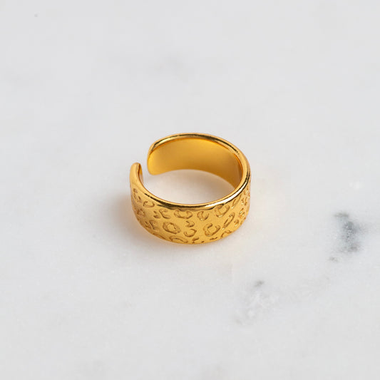 φαρδύ επιχρυσωμένο δαχτυλίδι με leopard print